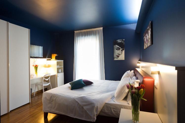 Albergo Residenza Al Teatro Udine Bagian luar foto