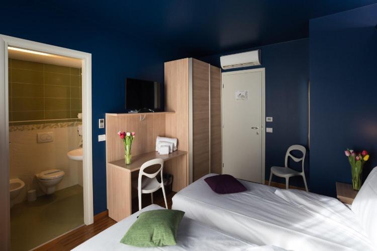 Albergo Residenza Al Teatro Udine Bagian luar foto