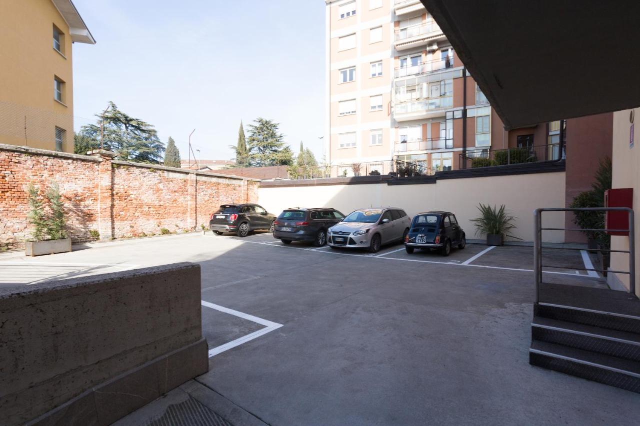 Albergo Residenza Al Teatro Udine Bagian luar foto